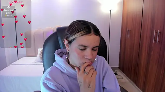 Celestee rain online show from 09/26/25, 11:25