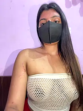 Snapshot of _01ruhi chatting on 10/28/25, 06:32  01ruhi online show from 10/28/25, 06:32