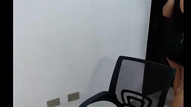 Snapshot of Cassandra_gate chatting on 10/21/25, 08:09 Cassandra gate online show from 10/21/25, 08:09