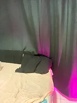 Snapshot of Lady_Dirty444 chatting on 10/18/25, 12:24 Lady Dirty444 online show from 10/18/25, 12:24