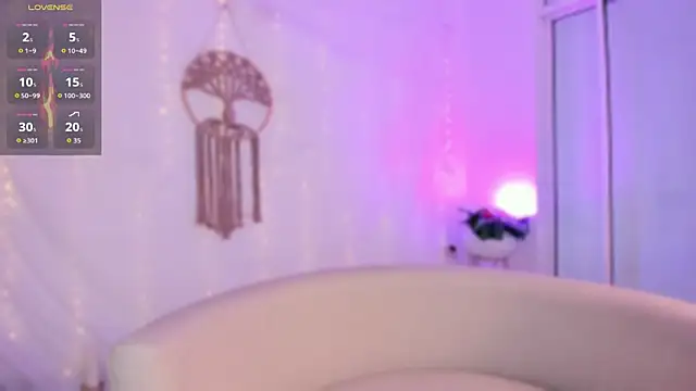 amila hagda online show from 09/28/25, 05:02