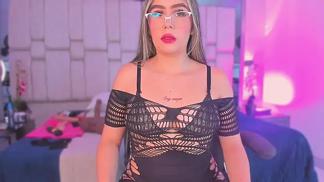 Samarafernandez online show from 09/26/25, 03:54