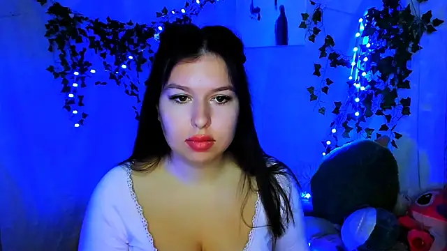 Snapshot of ChloeRicc chatting on 12/18/25, 11:16 ChloeRicc online show from 12/18/25, 11:16