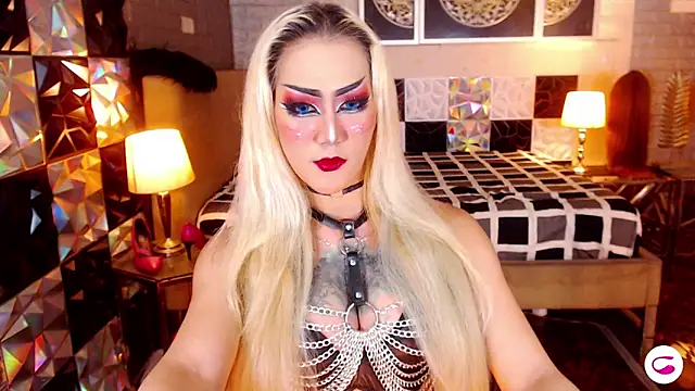 Snapshot of HorseCockDivine chatting on 11/16/25, 08:20 HorseCockDivine online show from 11/16/25, 08:20