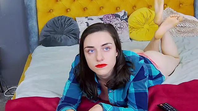 Jessica White  online show from 10/01/25, 04:07