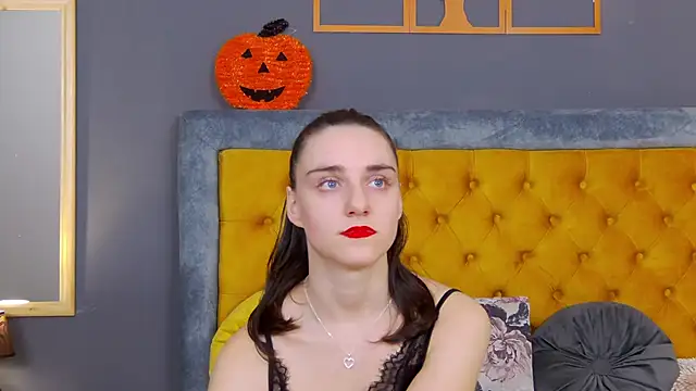 Jessica White  online show from 11/21/25, 04:00