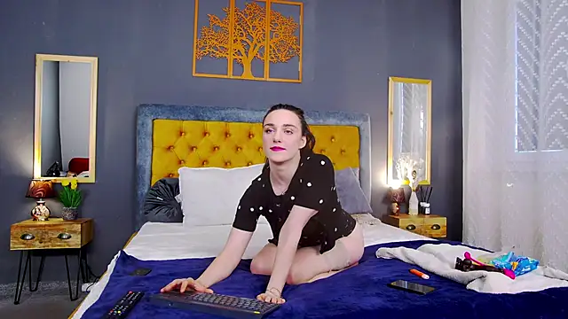Jessica White  online show from 04/30/26, 04:30