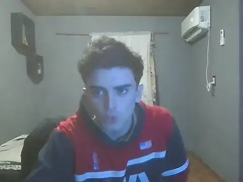Snapshot of Rodrigo99_9 chatting on 06/10/26, 07:46 Rodrigo99 9 online show from 06/10/26, 07:46