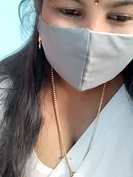 Snapshot of yelmaji91 chatting on 09/19/25, 05:09 yelmaji91 online show from 09/19/25, 05:09