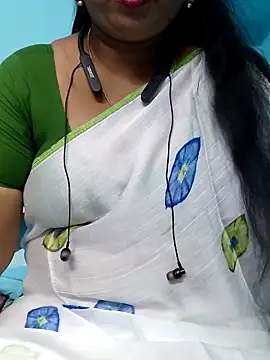 Snapshot of yelmaji91 chatting on 10/22/25, 04:57 yelmaji91 online show from 10/22/25, 04:57