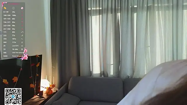 Snapshot of KristiGroune chatting on 11/18/25, 06:07 KristiGroune online show from 11/18/25, 06:07