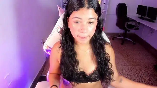 Snapshot of Ivy_nt chatting on 11/05/25, 06:19 Ivy nt online show from 11/05/25, 06:19