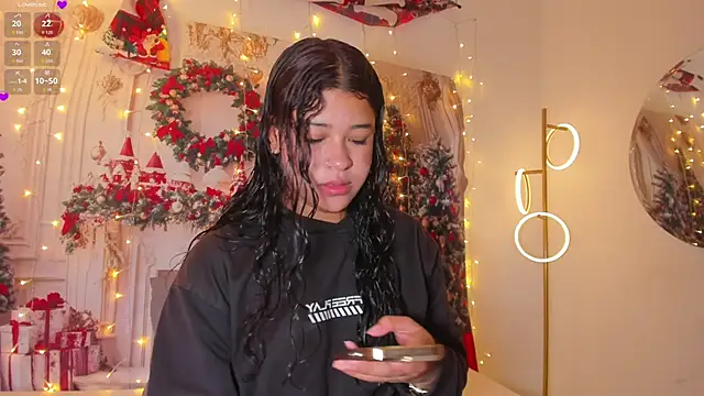 Snapshot of Ivy_nt chatting on 11/25/25, 01:00 Ivy nt online show from 11/25/25, 01:00