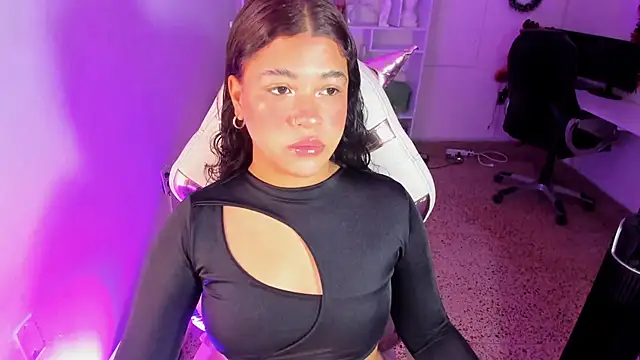 Snapshot of Ivy_nt chatting on 12/04/25, 12:47 Ivy nt online show from 12/04/25, 12:47