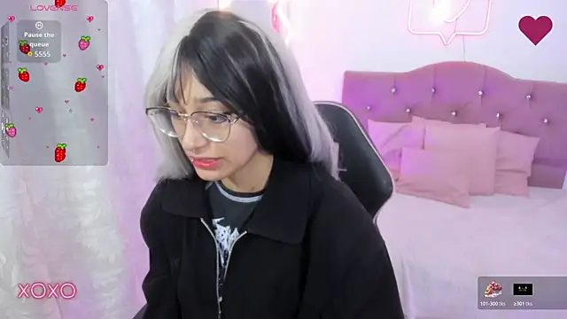 Snapshot of HANNI_TAY chatting on 12/03/25, 11:41 HANNI TAY online show from 12/03/25, 11:41