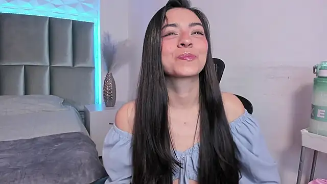 canelleGarces online show from 09/12/25, 12:16