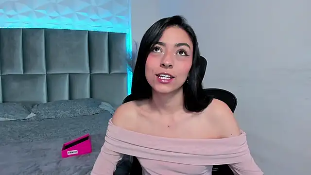 canelleGarces online show from 09/26/25, 12:09