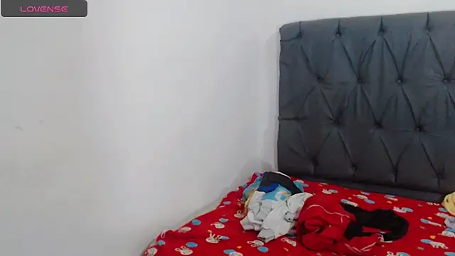 Snapshot of deborahotts chatting on 11/03/25, 05:25 deborahotts online show from 11/03/25, 05:25