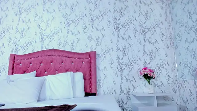 Snapshot of SofiiFoox chatting on 11/06/25, 11:11 SofiiFoox online show from 11/06/25, 11:11