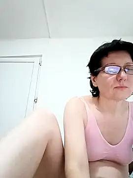 Vera Elle online show from 11/30/25, 05:50