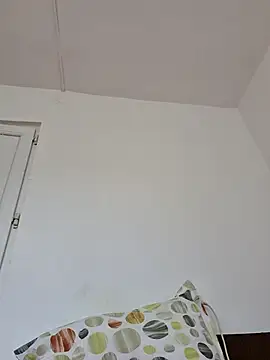 Vera Elle online show from 04/17/26, 06:05