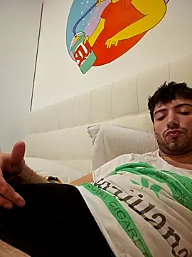 Snapshot of scopamiforte20cm chatting on 10/17/25, 10:23 scopamiforte20cm online show from 10/17/25, 10:23