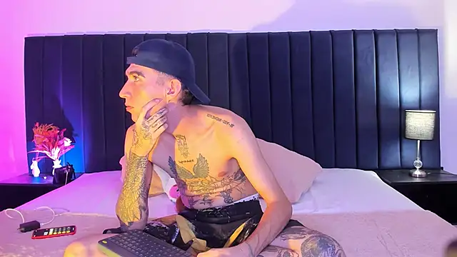 dominik thompson777 online show from 09/25/25, 05:11