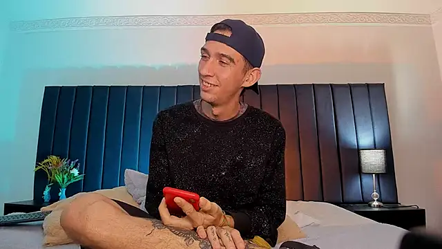 dominik thompson777 online show from 10/09/25, 06:55