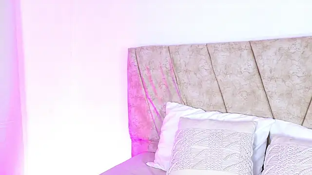 ScarlettLuxe online show from 10/03/25, 08:39