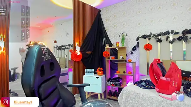 BLUE TAY1 online show from 10/21/25, 11:55