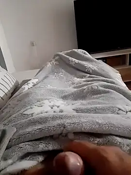 Snapshot of ratoncito_3 chatting on 11/30/25, 02:04 ratoncito 3 online show from 11/30/25, 02:04