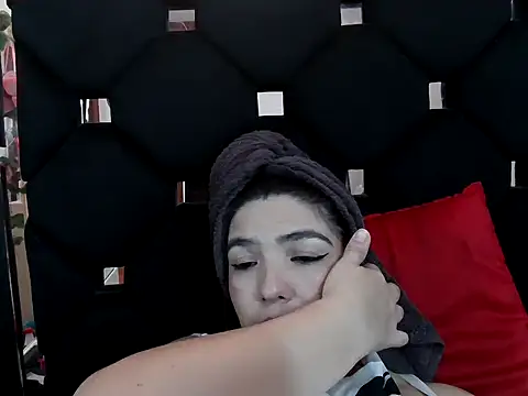 vegacristal88 online show from 11/06/25, 03:02