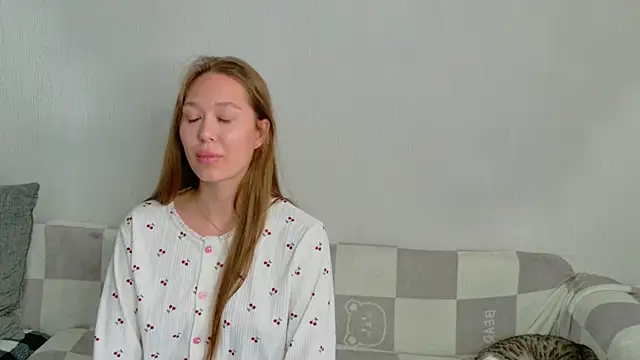 Molly Kisss online show from 05/27/26, 11:40