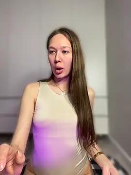 Molly Kisss online show from 06/03/26, 05:40