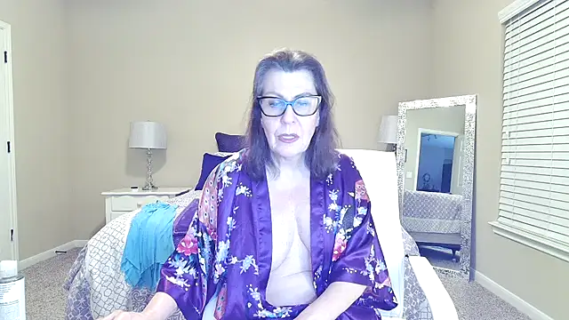 HotTxGilfMaggie online show from 11/21/25, 05:39