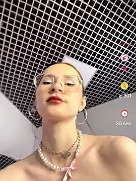 Snapshot of MartaBrent chatting on 06/11/26, 04:49 MartaBrent online show from 06/11/26, 04:49
