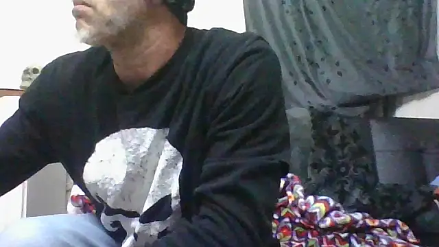 Snapshot of jarjar83 chatting on 11/01/25, 05:42 jarjar83 online show from 11/01/25, 05:42