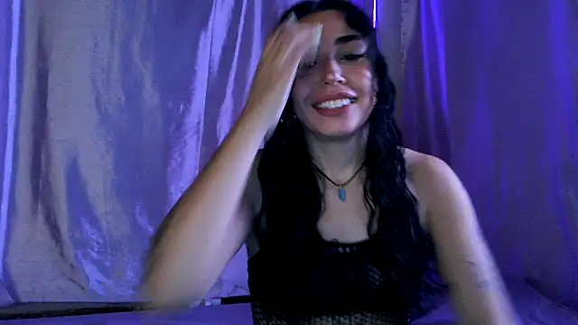 Snapshot of sweetbrunette22 chatting on 11/10/25, 07:24 sweetbrunette22 online show from 11/10/25, 07:24