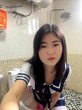 Snapshot of xtt1689999 chatting on 11/10/25, 03:49 xtt1689999 online show from 11/10/25, 03:49