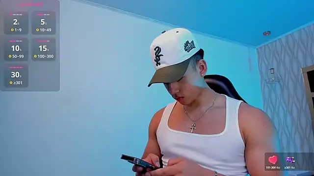 Snapshot of Draven_Marceaux chatting on 11/04/25, 11:20 Draven Marceaux online show from 11/04/25, 11:20