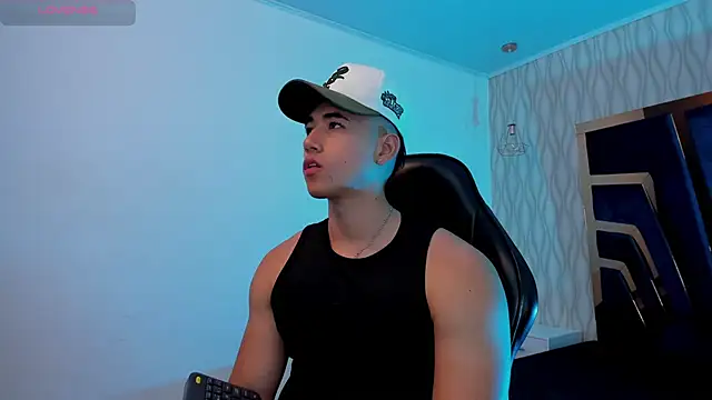 Snapshot of Draven_Marceaux chatting on 11/15/25, 11:18 Draven Marceaux online show from 11/15/25, 11:18