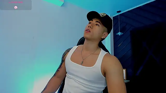 Snapshot of Draven_Marceaux chatting on 11/25/25, 11:43 Draven Marceaux online show from 11/25/25, 11:43