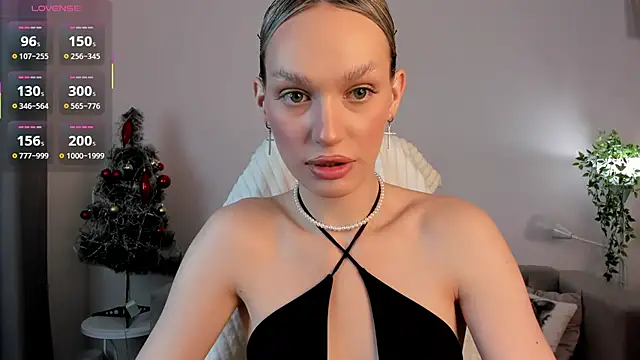 Snapshot of Ice_Strawberry chatting on 12/01/25, 03:11 Ice Strawberry online show from 12/01/25, 03:11