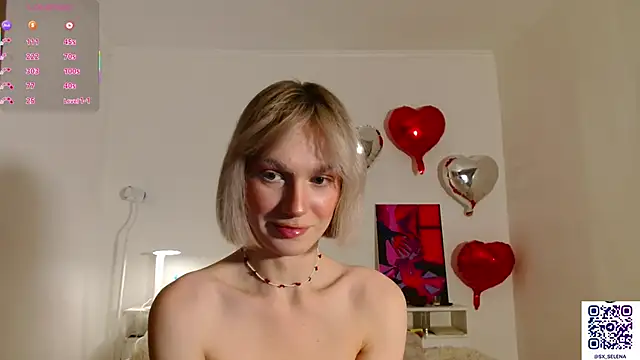 Ice Strawberry online show from 02/15/26, 03:03