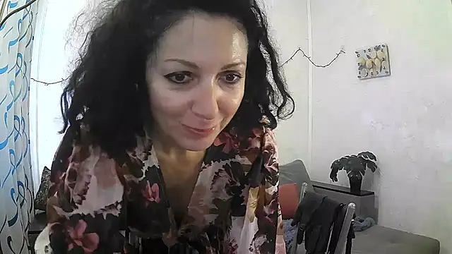 Snapshot of ValleriWind chatting on 06/08/26, 01:28 ValleriWind online show from 06/08/26, 01:28