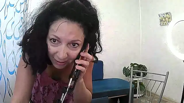 Snapshot of ValleriWind chatting on 07/23/26, 09:51 ValleriWind online show from 07/23/26, 09:51
