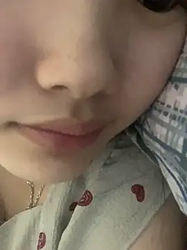 Snapshot of Xu_Xubaby chatting on 10/22/25, 04:07 Xu Xubaby online show from 10/22/25, 04:07