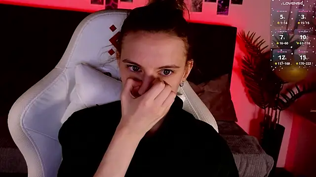 Snapshot of kaleriyaa_ chatting on 01/09/26, 01:30 kaleriyaa online show from 01/09/26, 01:30