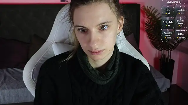Snapshot of kaleriyaa_ chatting on 01/15/26, 01:21 kaleriyaa online show from 01/15/26, 01:21