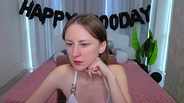 LuluChiiii online show from 10/30/25, 10:49